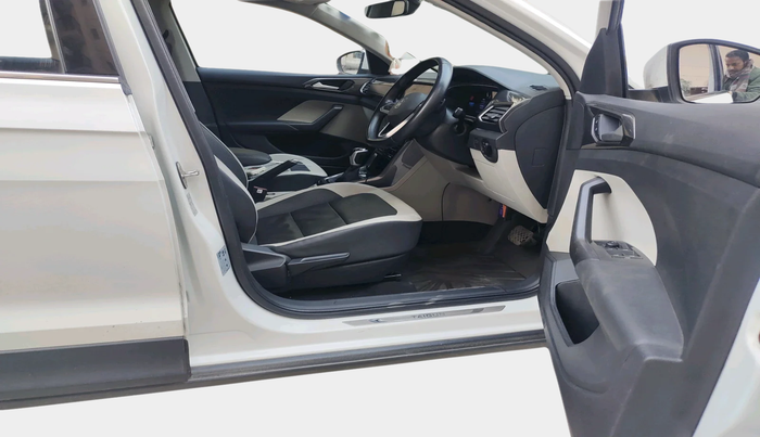 2023 Volkswagen TAIGUN TOPLINE 1.0 TSI AT, Petrol, Automatic, 54,144 km, interior