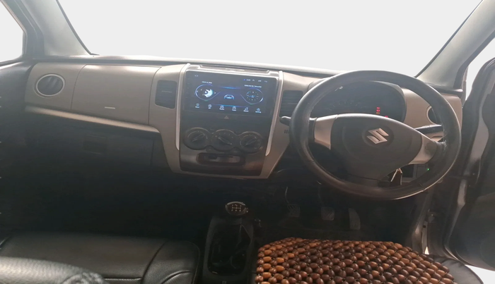 2017 Maruti Wagon R 1.0 LXI CNG, Petrol, Manual, 1,59,865 km, interior