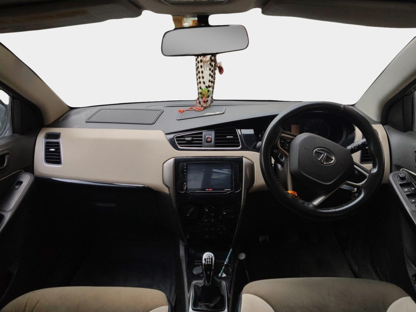 2014 Tata Zest XMS PETROL, Petrol, Manual, 7,00,000 km, interior