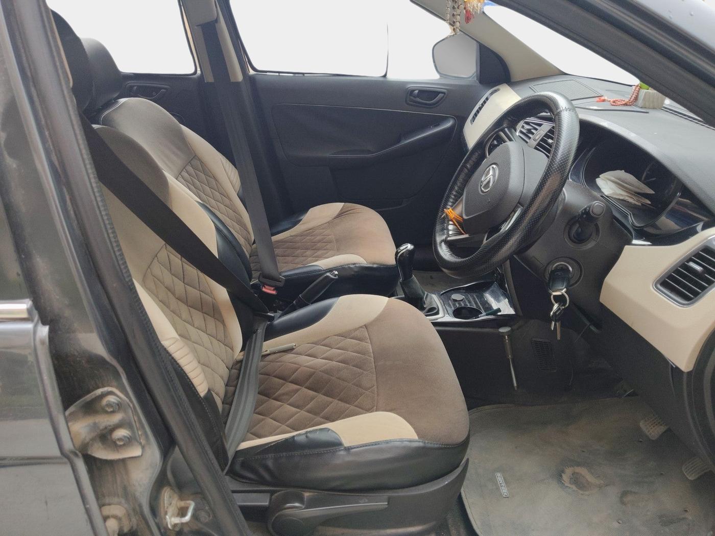 2014 Tata Zest XMS PETROL, Petrol, Manual, 7,00,000 km, interior