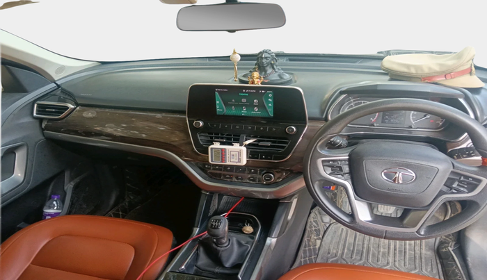 2019 Tata Harrier XT 2.0L KRYOTEC, Diesel, Manual, 96,348 km, interior