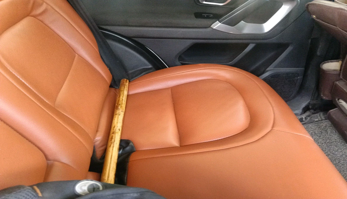 2019 Tata Harrier XT 2.0L KRYOTEC, Diesel, Manual, 96,348 km, interior