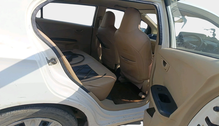 2014 Honda Amaze 1.2L I-VTEC S, Petrol, Manual, 1,17,186 km, interior