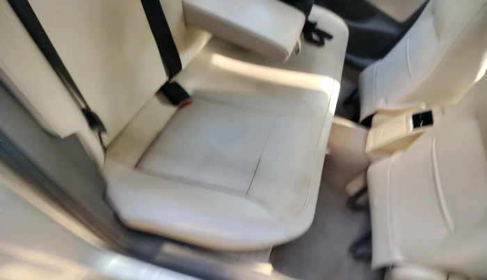 2014 Volkswagen Vento HIGHLINE 1.6 MPI, Petrol, Manual, 1,17,851 km, interior