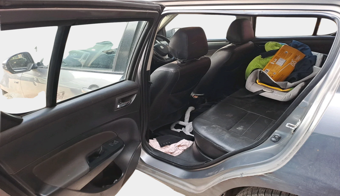 2014 Maruti Swift VXI, Petrol, Manual, 1,21,343 km, interior