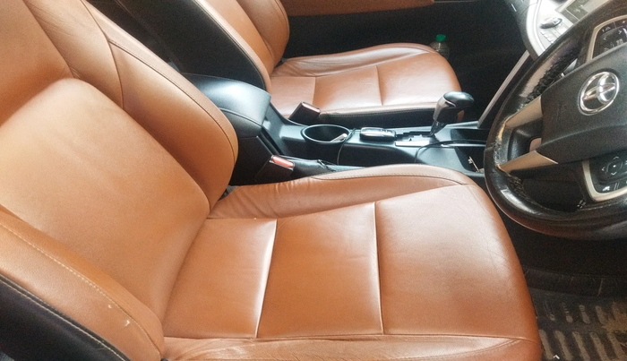 2017 Toyota Innova Crysta 2.8 ZX AT 7 STR, Diesel, Automatic, 1,60,392 km, interior