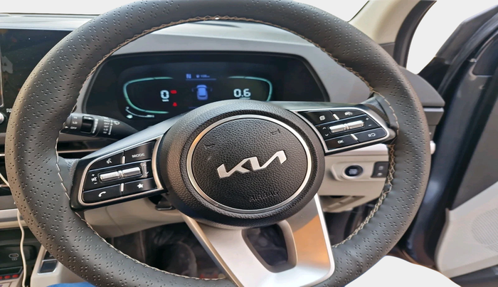 2024 KIA CARENS PRESTIGE PLUS 1.5 PETROL IMT 7 STR, Petrol, Manual, 31,520 km, interior