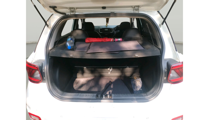 2020 Hyundai VENUE S 1.2, Petrol, Manual, 56,219 km, exterior