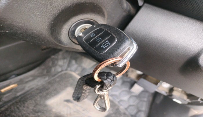 2020 Hyundai VENUE S 1.2, Petrol, Manual, 56,219 km, interior