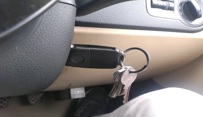 2018 Volkswagen Ameo HIGHLINE PLUS 1.0L 16 ALLOY, Petrol, Manual, 68,412 km, interior