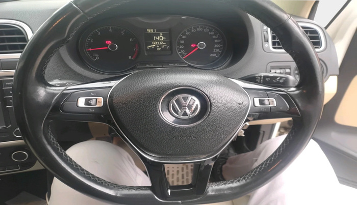 2018 Volkswagen Ameo HIGHLINE PLUS 1.0L 16 ALLOY, Petrol, Manual, 68,412 km, interior