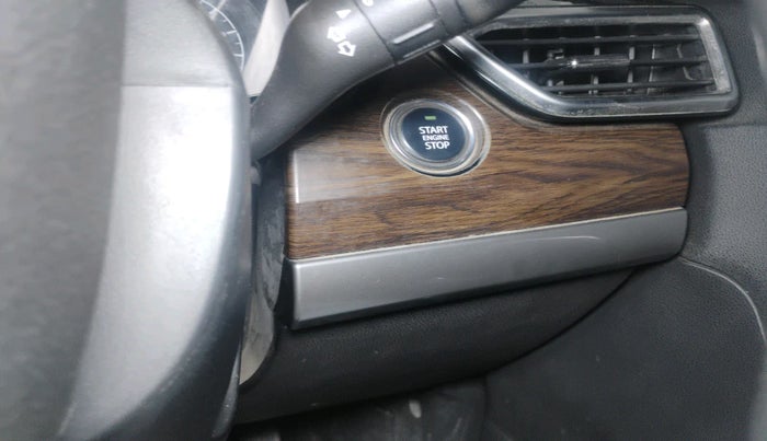 2019 Tata Harrier XZ 2.0L, Diesel, Manual, 1,07,000 km, interior