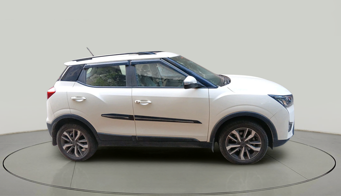 2021 Mahindra XUV300 W8 (O) 1.5 DIESEL, Diesel, Manual, 25,468 km, exterior