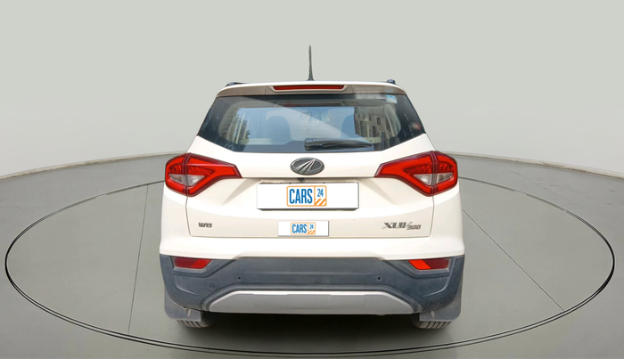 2021 Mahindra XUV300 W8 (O) 1.5 DIESEL, Diesel, Manual, 25,468 km, exterior