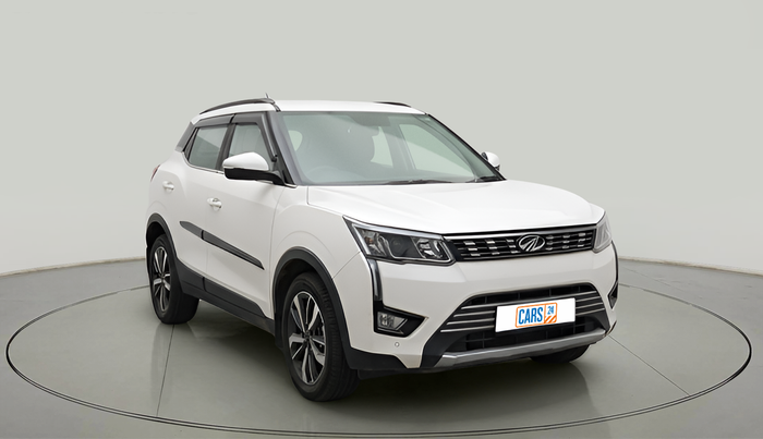 2021 Mahindra XUV300 W8 (O) 1.5 DIESEL, Diesel, Manual, 25,468 km, exterior