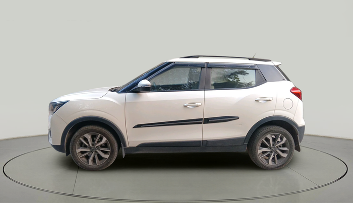 2021 Mahindra XUV300 W8 (O) 1.5 DIESEL, Diesel, Manual, 25,468 km, exterior