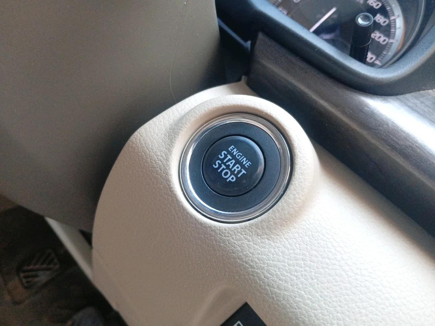 2022 Maruti Ertiga ZXI  CNG, Petrol, Manual, 1,22,094 km, interior