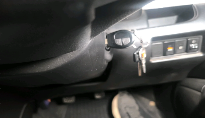 2015 Maruti Swift VXI, Petrol, Manual, 96,035 km, interior