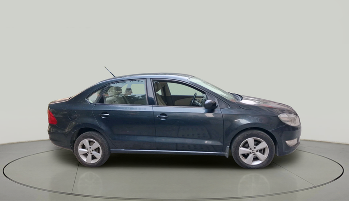 2016 Skoda Rapid AMBITION 1.5 TDI AT, Diesel, Automatic, 1,59,490 km, exterior