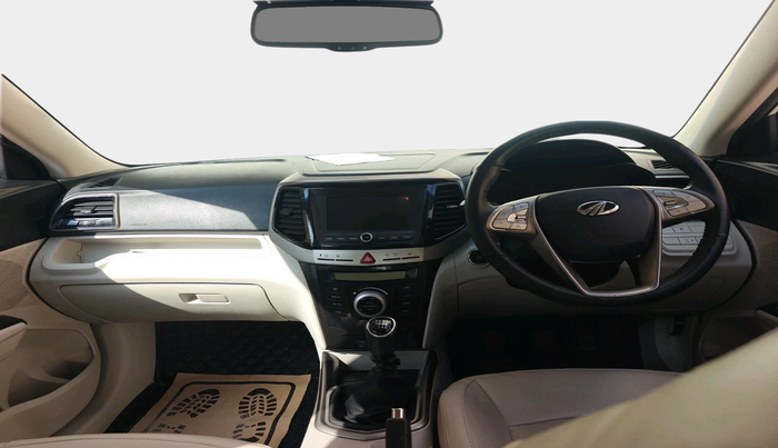 2022 Mahindra XUV300 W8 (O) 1.2 PETROL, Petrol, Manual, 23,983 km, interior