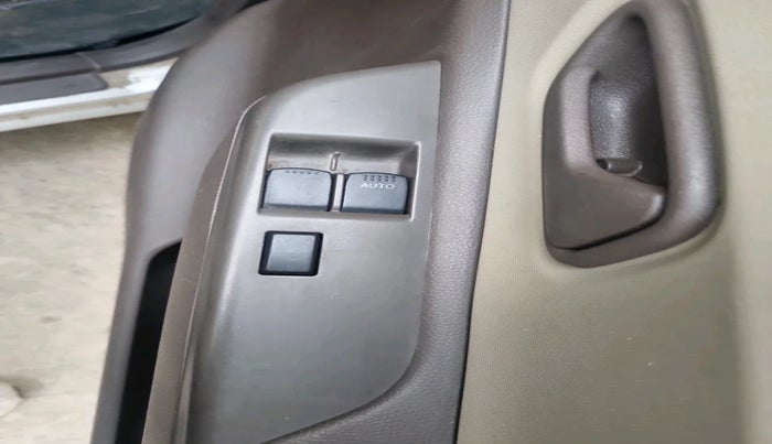 2012 Maruti Zen Estilo LXI, Petrol, Manual, 1,10,254 km, interior