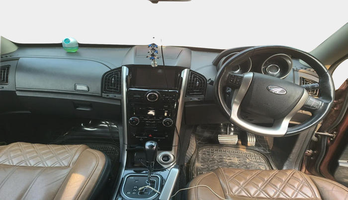 2018 Mahindra XUV500 W11 AT, Diesel, Automatic, 81,483 km, interior