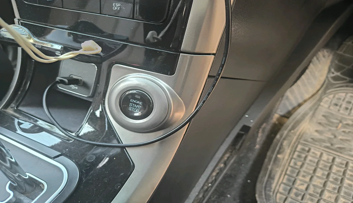 2018 Mahindra XUV500 W11 AT, Diesel, Automatic, 81,483 km, interior