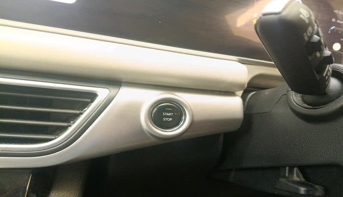 2023 Mahindra XUV700 AX 7 LUXURY P AT 7 STR, Petrol, Automatic, 39,396 km, interior