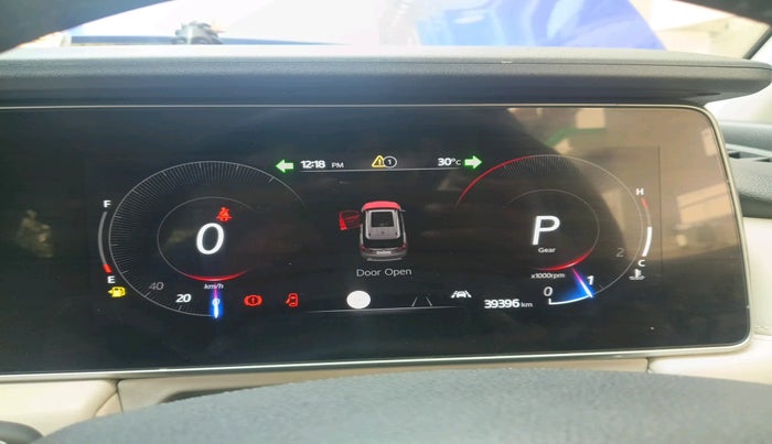2023 Mahindra XUV700 AX 7 LUXURY P AT 7 STR, Petrol, Automatic, 39,396 km, interior