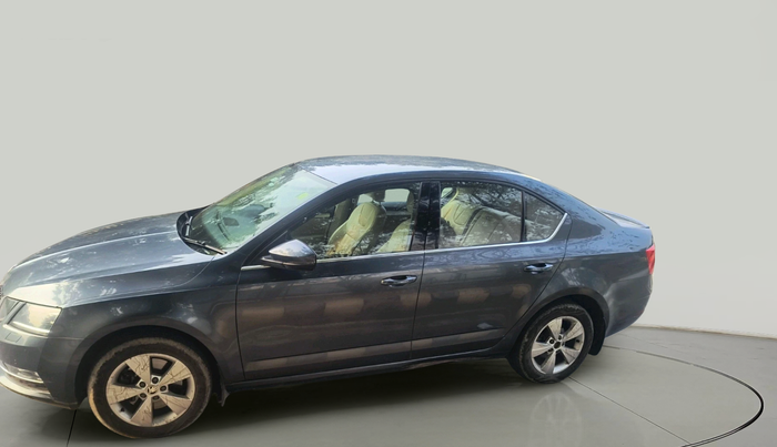 2018 Skoda Octavia STYLE PLUS AT 1.8 TSI, Petrol, Automatic, 1,18,128 km, exterior
