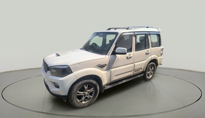 2017 Mahindra Scorpio S6 PLUS, Diesel, Manual, 80,442 km, exterior