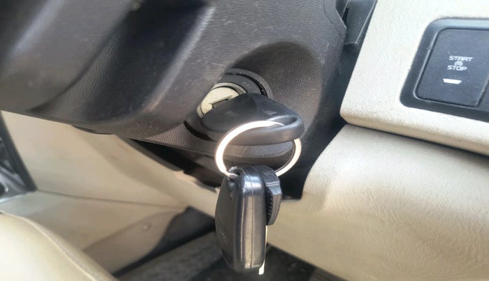 2017 Mahindra Scorpio S6 PLUS, Diesel, Manual, 80,442 km, interior