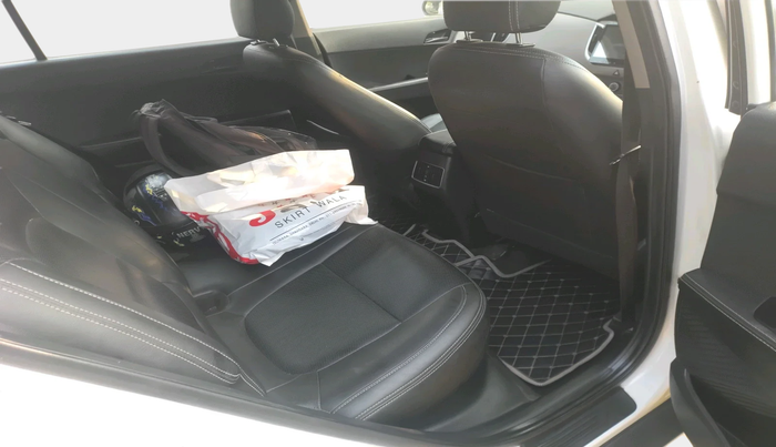 2016 Hyundai Creta E PLUS 1.6 PETROL, Petrol, Manual, 1,17,463 km, interior