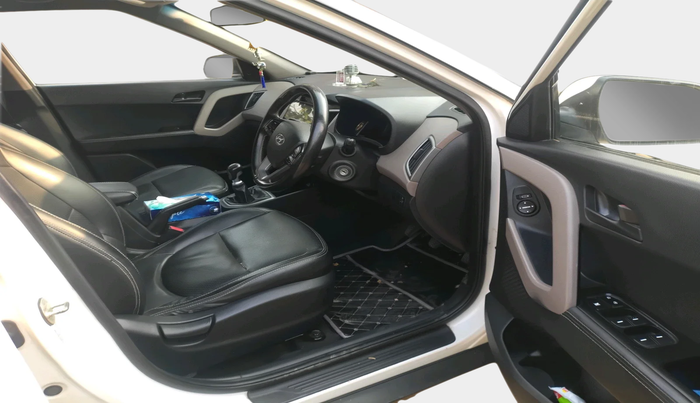 2016 Hyundai Creta E PLUS 1.6 PETROL, Petrol, Manual, 1,17,463 km, interior