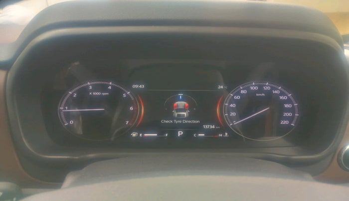 2024 Mahindra SCORPIO-N Z8 PETROL AT 7 STR, Petrol, Automatic, 13,734 km, interior