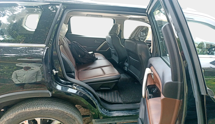 2024 Mahindra SCORPIO-N Z8 PETROL AT 7 STR, Petrol, Automatic, 13,734 km, interior