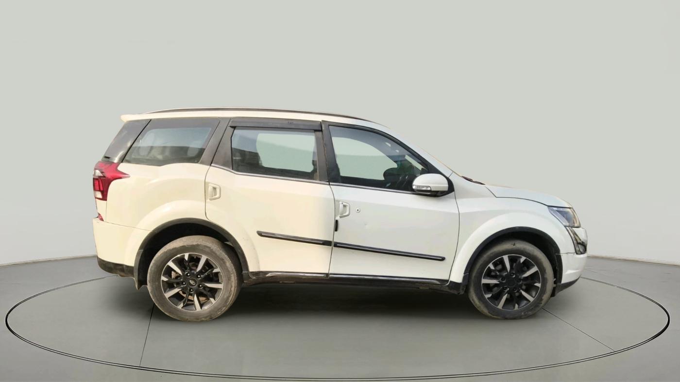 2021 Mahindra XUV500 W11, Diesel, Manual, 83,699 km, exterior