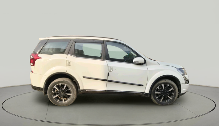 2021 Mahindra XUV500 W11, Diesel, Manual, 83,699 km, exterior