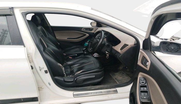 2016 Hyundai Elite i20 SPORTZ 1.4 CRDI, Diesel, Manual, 2,01,007 km, interior