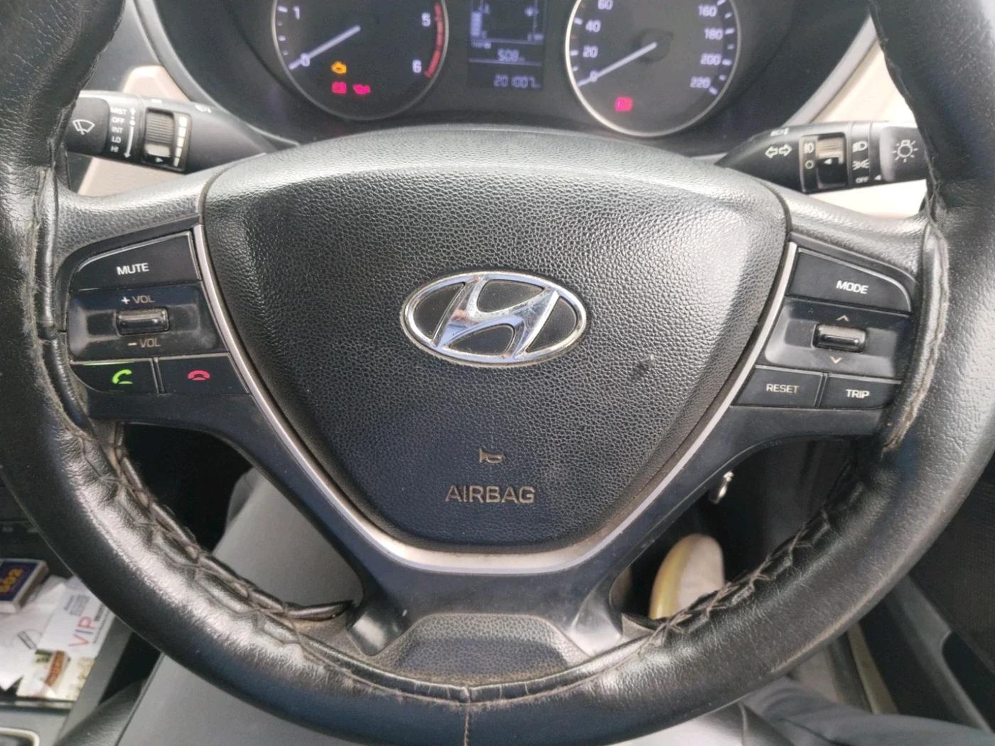 2016 Hyundai Elite i20 SPORTZ 1.4 CRDI, Diesel, Manual, 2,01,007 km, interior