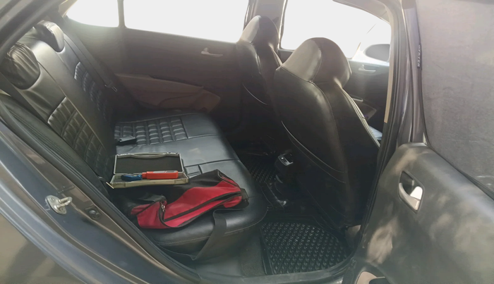 2014 Hyundai Grand i10 SPORTZ 1.2 KAPPA VTVT, Petrol, Manual, 1,05,622 km, interior