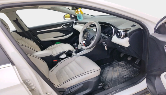 2025 MG ASTOR Sprint 1.5 MT (Ivory), Petrol, Manual, 14,944 km, interior