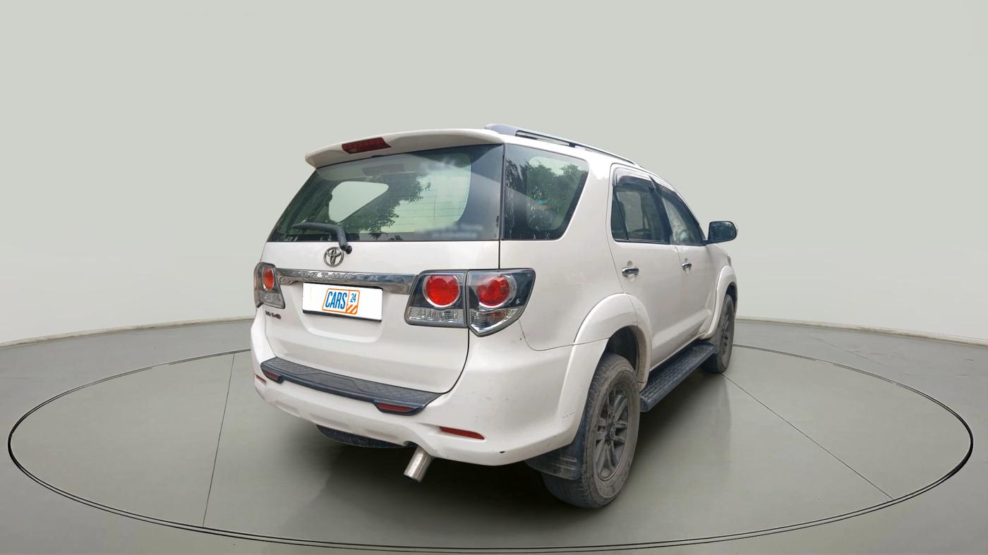 2016 Toyota Fortuner 3.0 4X2 MT, Diesel, Manual, 74,393 km, exterior