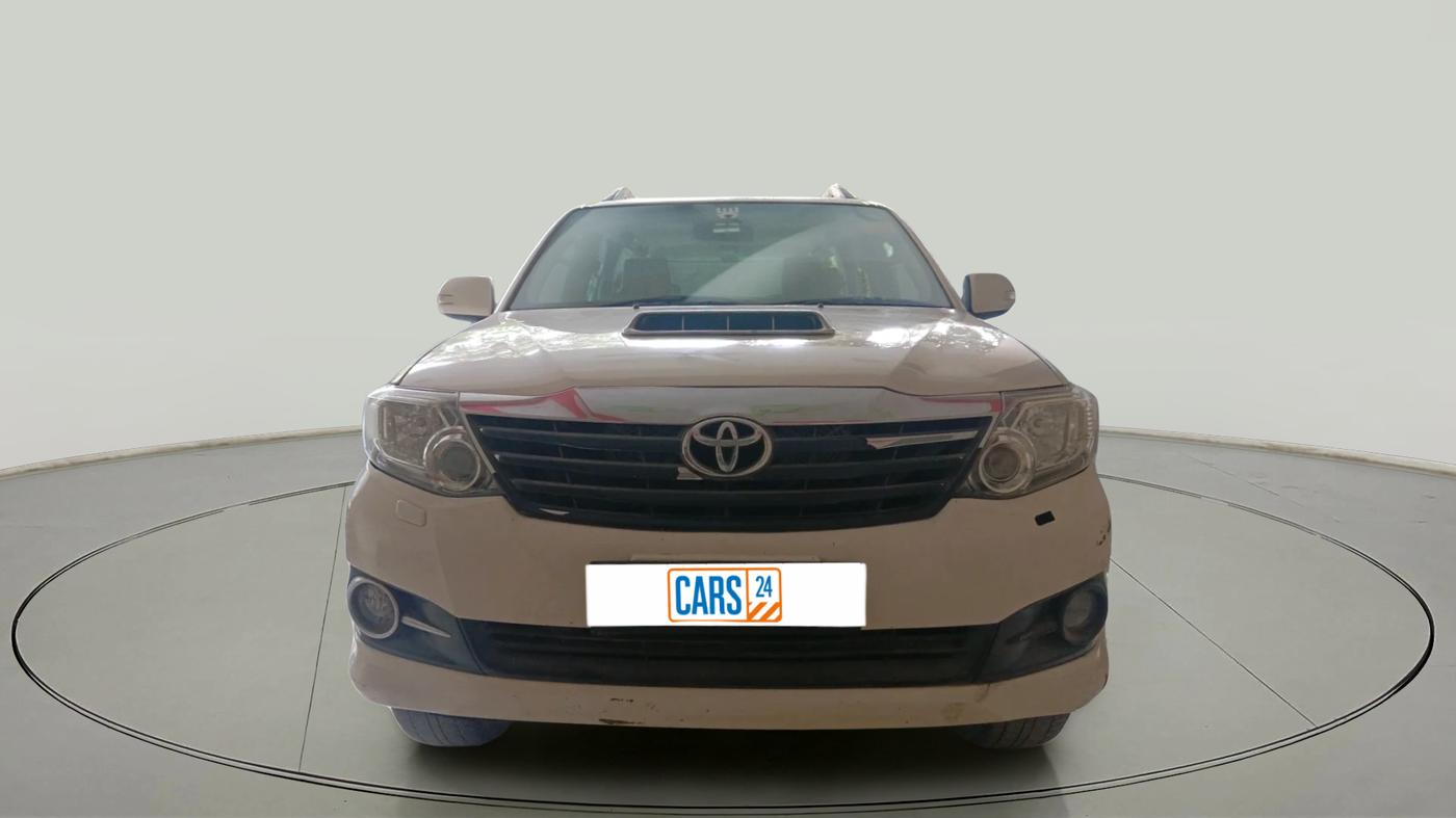 2016 Toyota Fortuner 3.0 4X2 MT, Diesel, Manual, 74,393 km, exterior