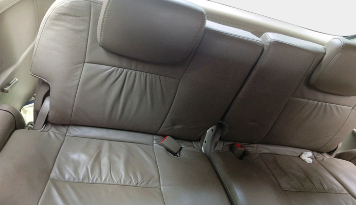 2016 Toyota Fortuner 3.0 4X2 MT, Diesel, Manual, 74,393 km, interior