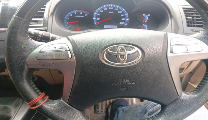 2016 Toyota Fortuner 3.0 4X2 MT, Diesel, Manual, 74,393 km, interior