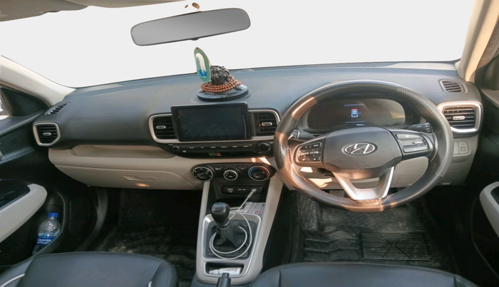 2022 Hyundai VENUE S 1.2, Petrol, Manual, 78,642 km, interior