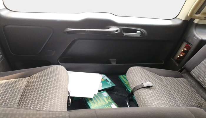 2018 Tata Safari Storme 2.2 EX 4X2, Diesel, Manual, 1,02,074 km, interior