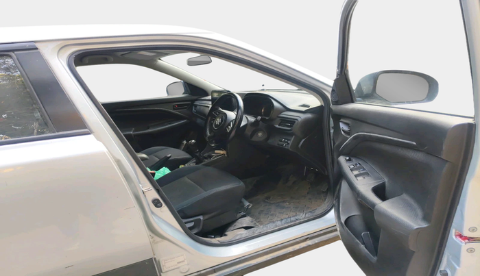 2022 Maruti BREZZA LXI SMART HYBRID, Petrol, Manual, 58,774 km, interior