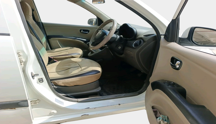 2011 Hyundai i10 MAGNA 1.1, Petrol, Manual, 48,912 km, interior